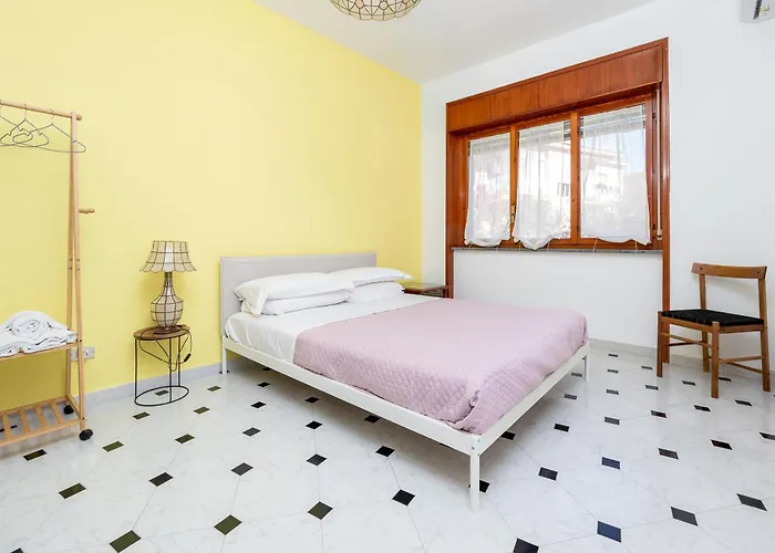 Capo Sereno - Large & Bright With Terrace Sorrento