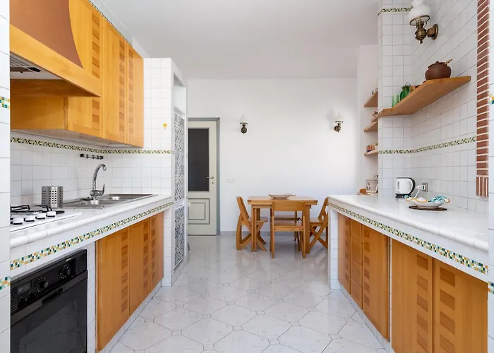 Capo Sereno - Large & Bright With Terrace *