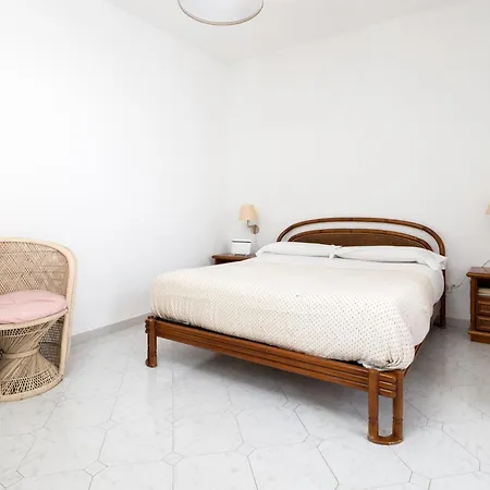 Capo Sereno - Large & Bright With Terrace Apartment Sorrento