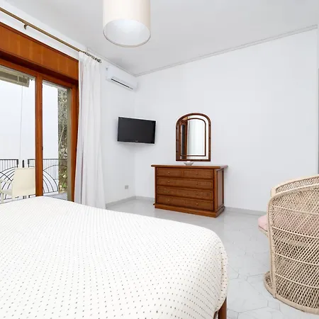 公寓 Capo Sereno - Large & Bright With Terrace 索伦托