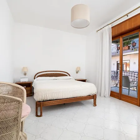 Capo Sereno - Large & Bright With Terrace *